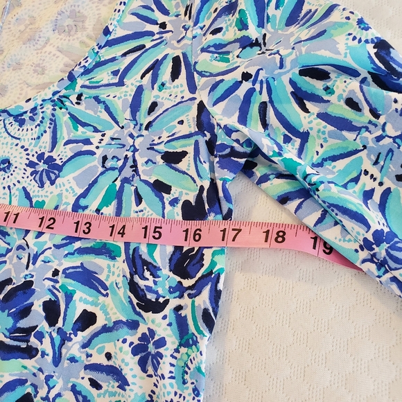 Lilly Pulitzer Carlile Small Blue Iris High Mainten Blouson Sleeve Pima Beach S - Picture 11 of 13